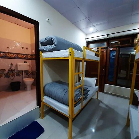 Bir Nest Ostello Esterno foto