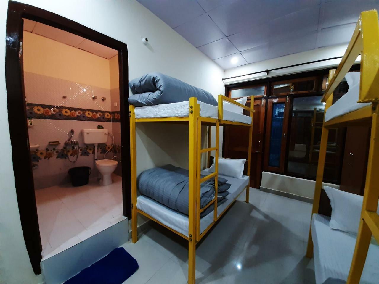 Bir Nest Ostello Esterno foto
