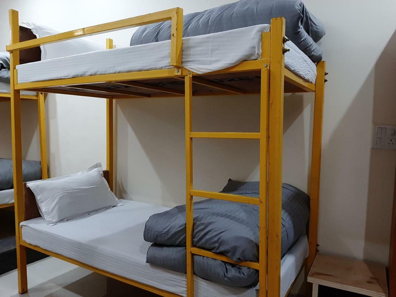 Bir Nest Ostello Esterno foto